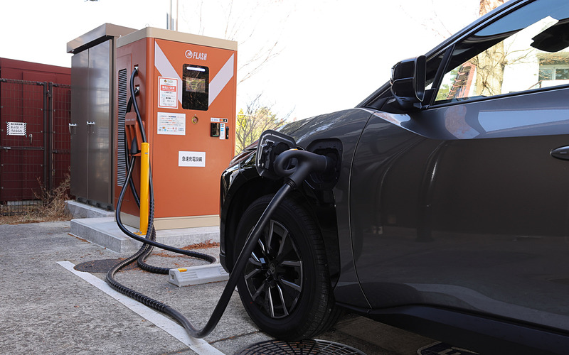 本日限定❣️¥49、999からの大幅値下げ‼️アナと雪の女王電動自動車日本未発売 Shigeki Isaka | ひょんな所で出会ったりします♪ | Instagram