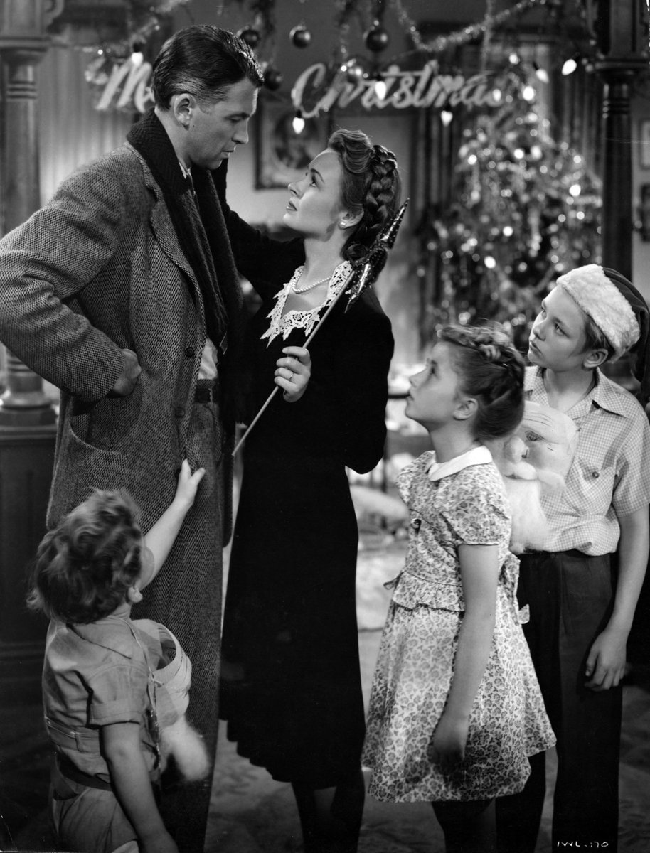 DrNeilStone's tweet image. I was watching the Christmas classic "It's a Wonderful Life" from 1947!

They talk about cases of diphtheria..losing hearing to an ear infection..a death from influenza..in just one scene! 

All a normal part of life...disastrous infections everywhere...a time before vaccines!