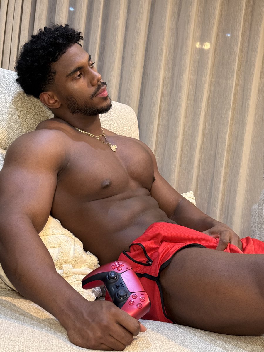 anyone else likes playing fortnite?