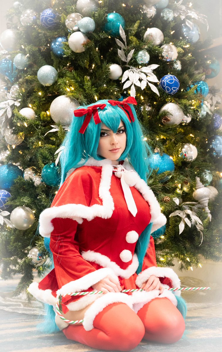 spoopyspaniard's tweet photo. 🎄 MERRY CHRISTMAS 🎄
Hatsune Miku wishes everyone a very merry Christmas 🎅🏻🎁
She hopes everyone gets exactly what they wished for and more! 🫶🏻
#christmas #hatsunemiku #holmat https://t.co/eJqNn92Ubl