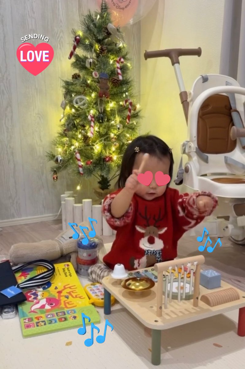 久しぶりにサンタさんになりました🎅🏻🎄

気に入ってくれたらしい…🎶
良かった〜☺️🧡