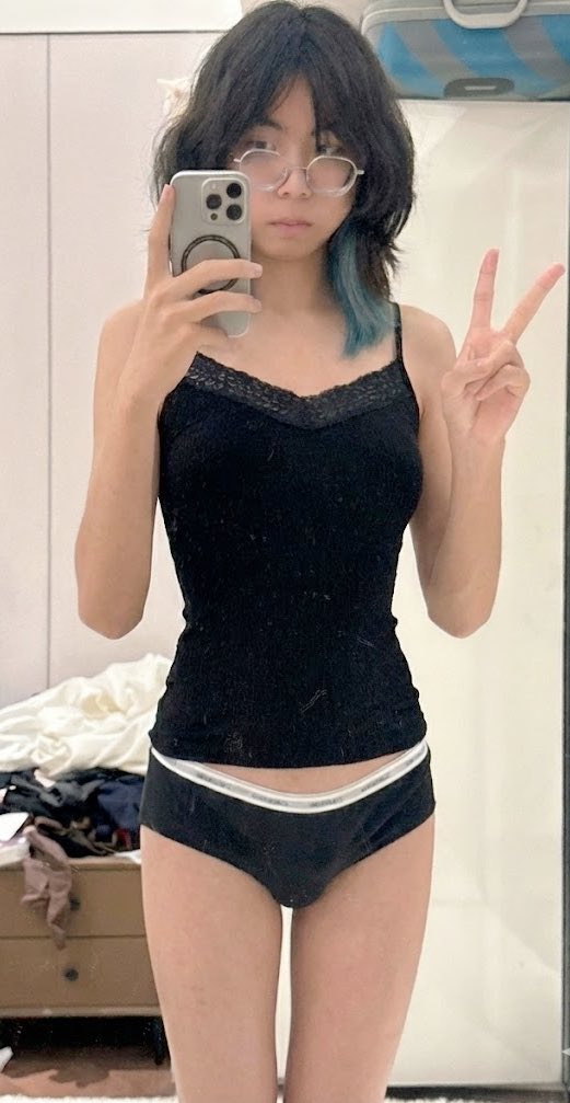 我们要一起睡了吗

#femboy #femboys #hentai #femboylewd #lewd #femboyhentai #rape #trap #sissy #sissyfemboy #nsfwtwt #femboyfriday #nsfw #r34 #rule34 #男娘 #伪娘 #雪糕 #黑丝