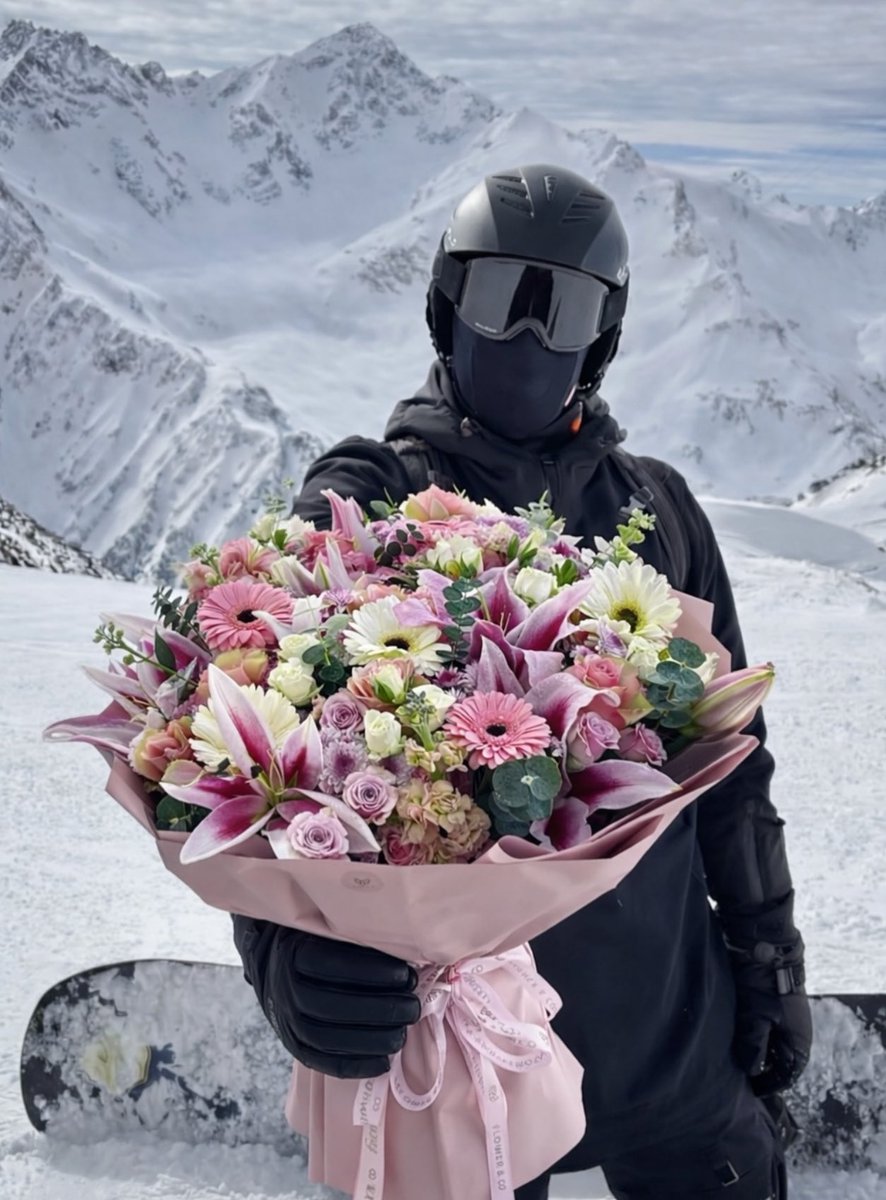 1leio's tweet image. 