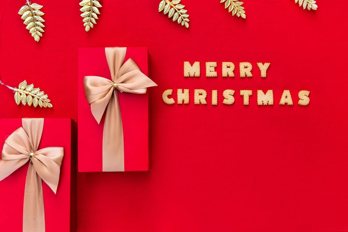 Merry Christmas from Ambassador Limousine! 🎄 Travel in comfort this holiday season and let us chauffeur your festive wine‑tour or group outing. Contact us at ambassadorlimos.com
 to book your ride today.
 
#LimoService #WineTour