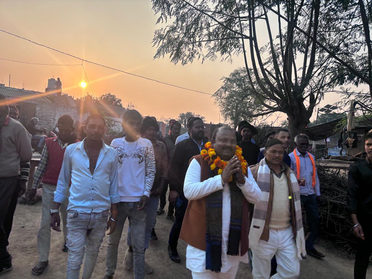 pasipartycheif's tweet photo. आज लखनऊ मलिहाबाद विधानसभा में महाराजा बिजली पासी के जन्म दिवस के अवसर पर विभिन्न कार्यक्रमों में रहना हुआ 
@BhimArmyChief @yadavakhilesh @ShyamLalPalSp @BSPUPofficial @SwamiPMaurya @INCIndia @oprajbhar @RahulGandhi https://t.co/T0VEgr8BvI