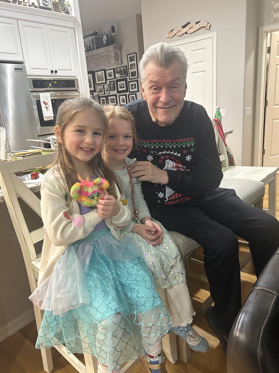 North2North's tweet image. My great nieces Gloria and Winter . Great time on #christmasEve ❤️🥰🎄 #MerryChristmas