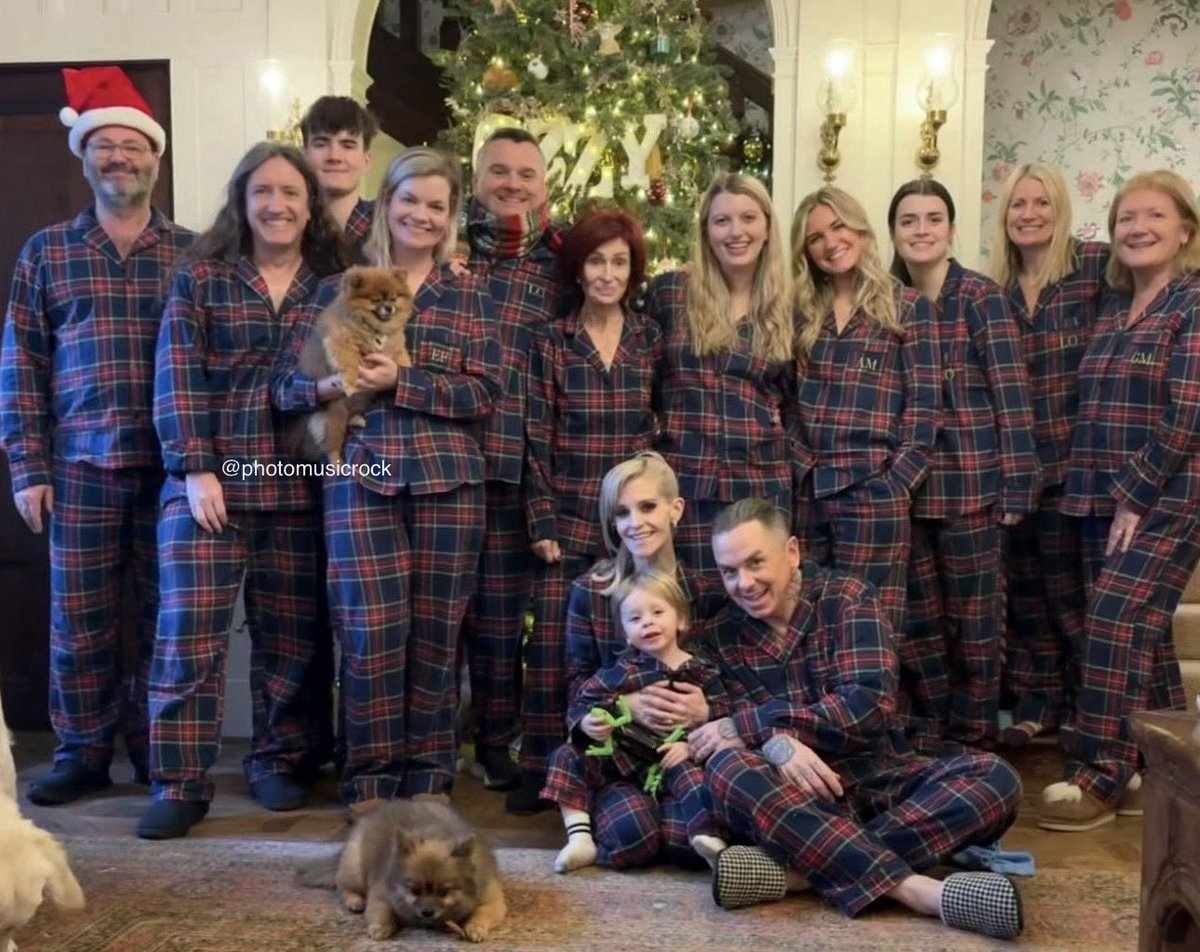 Photomusicrock's tweet image. The Osbournes' first Christmas without Ozzy Osbourne, 2025.