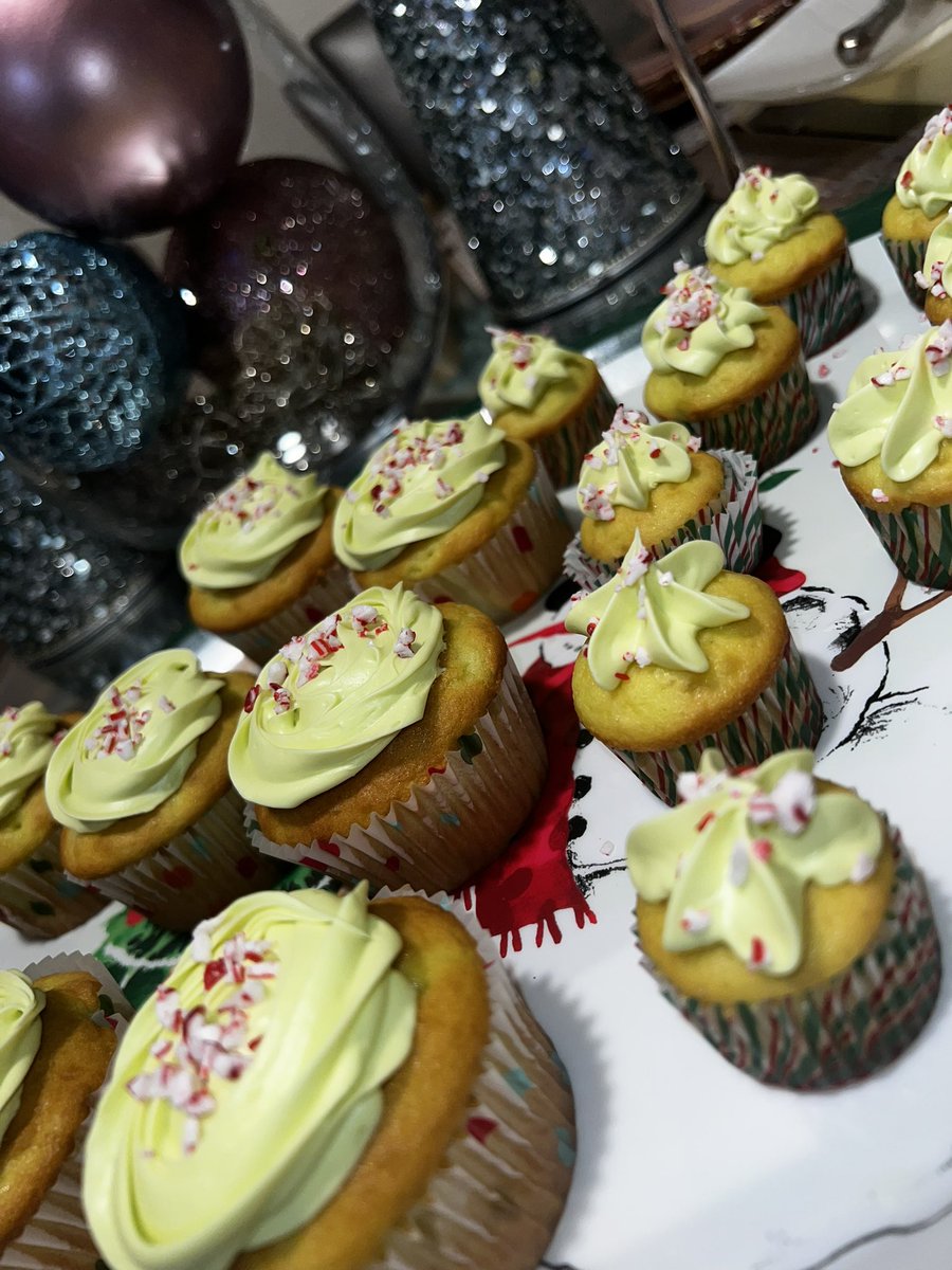 SowSweets tweet media