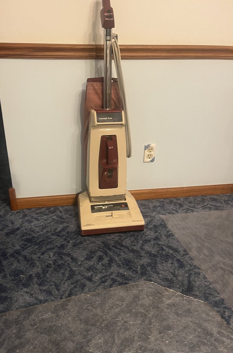 ChuckGrassley's tweet image. Beth I’m sorry I’m a day late putting u to work by vacuuming on Christmas