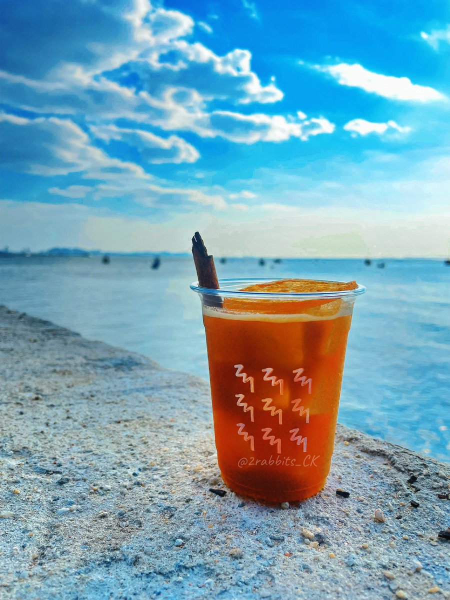 2rabbits_CK's tweet image. #MerryChristmas Day กาแฟอร่อยๆ บรรยากาศดีๆริมทะเล และ บทสนทนาที่ลื่นไหล ขอบคุณคู่หนุ่มหล่อสาวแซ่บ 🎎@Black70226680 
คุยกันมานานนนน เพิ่งมีโอกาสได้เจอกัน  เป็นคู่ที่น่ารัก คุยสนุกสนานกันมากเลยครับ😁🌗

#คู่แท้ #คู่แลกไม่แลก #หญิงเดี่ยว #ชายเดี่ยว #ชลบุรี #บางแสน #Coffee