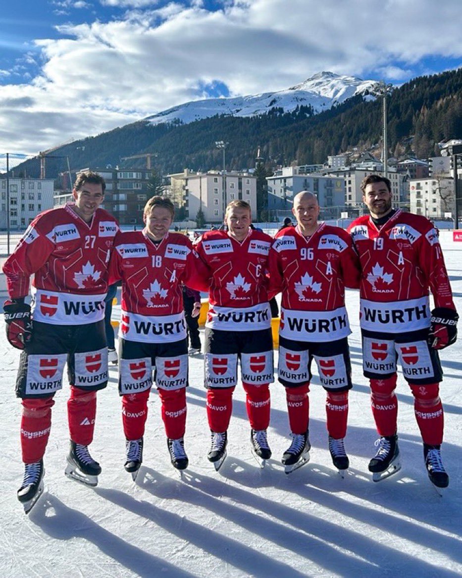 JonKeenNLSports's tweet image. A Merry Christmas for the Hicketts family in Davos, Switzerland. 
Kamloops parents Mike &amp;amp; Lee-Gaye are taking in the Spengler Cup with Joe who was named captain today. @Hicksy_2