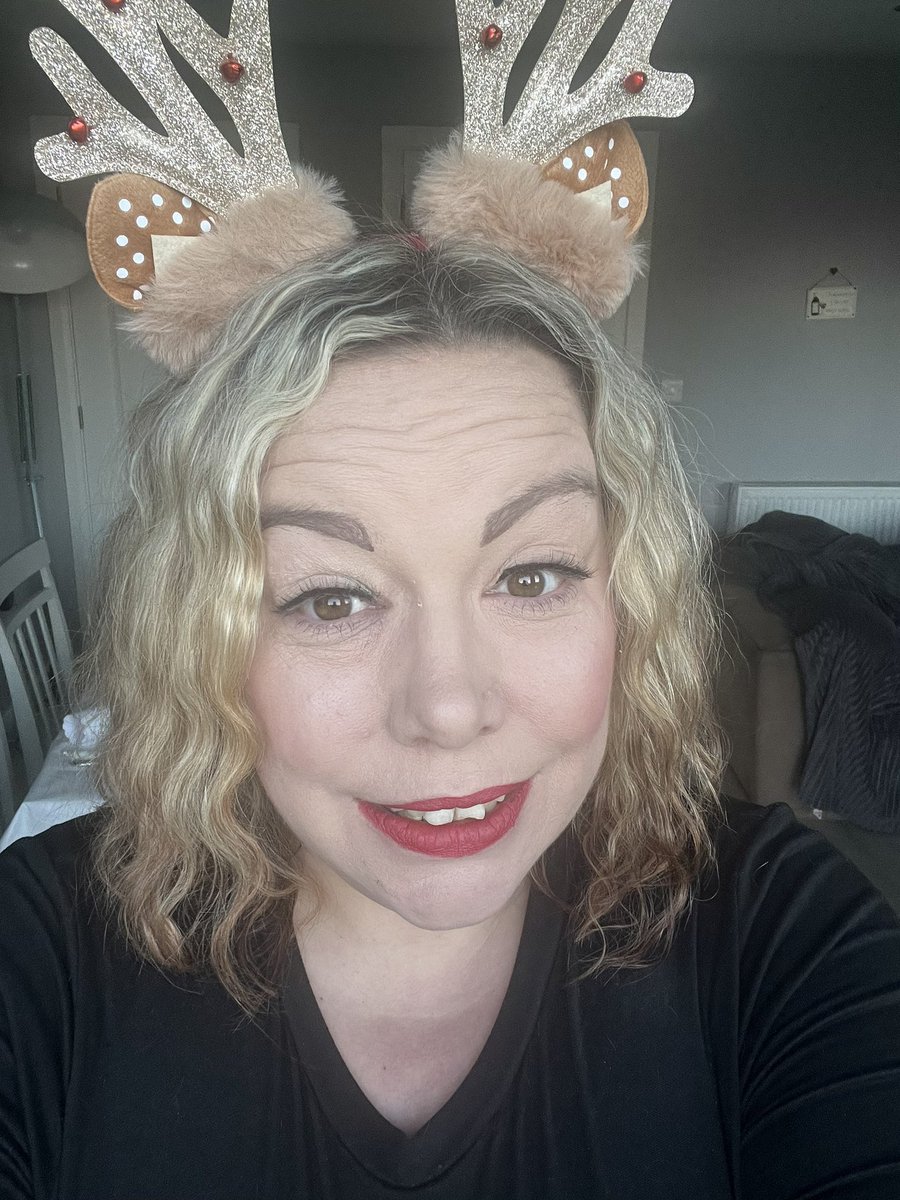 Kellarooo's tweet image. Merry Christmas everyone!❤️