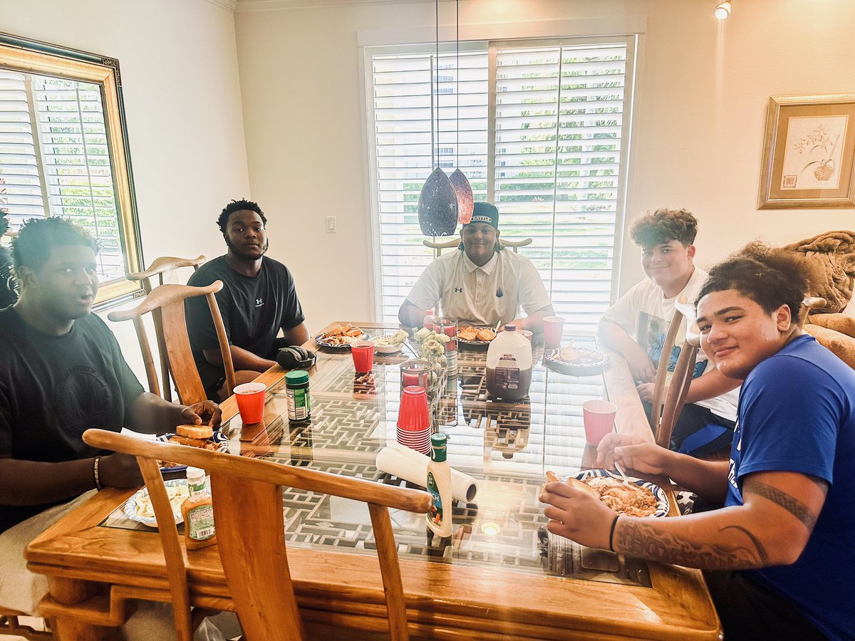 Bobbi Moore tweet media