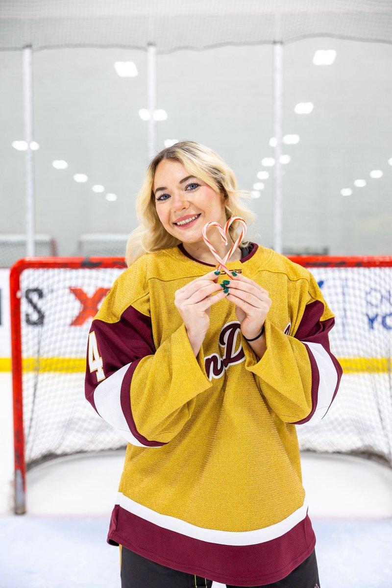 WomensHockeyASU's tweet photo. Merry Christmas and happy holidays Sun Devil fans!

🔱 | #LeaveALegacy https://t.co/afEiwCj00r