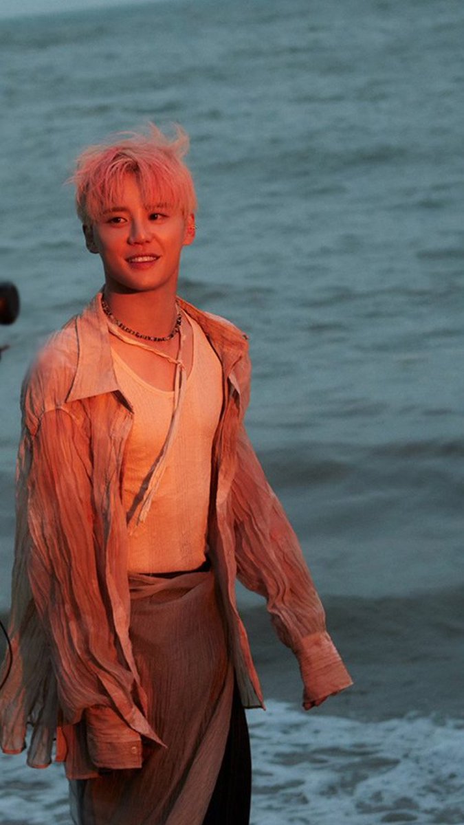 #XIA22ndAnniversary
그대 곁에 머물러요_
#준수야_데뷔22주년_축하해
사랑을 할거에요 오직 그대와_