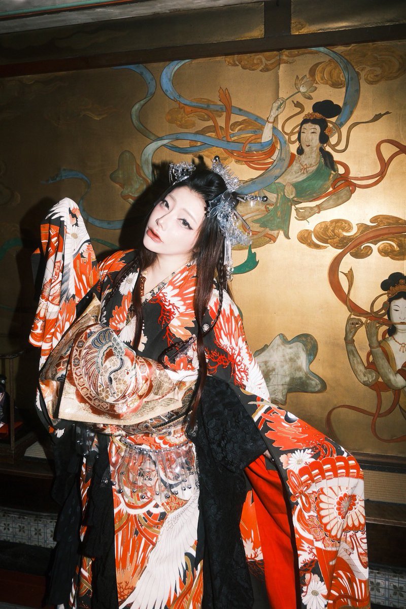 百恵オーダーページ スペシャルオーダーの簪ご着用頂いております🪷 合計11本製作しました