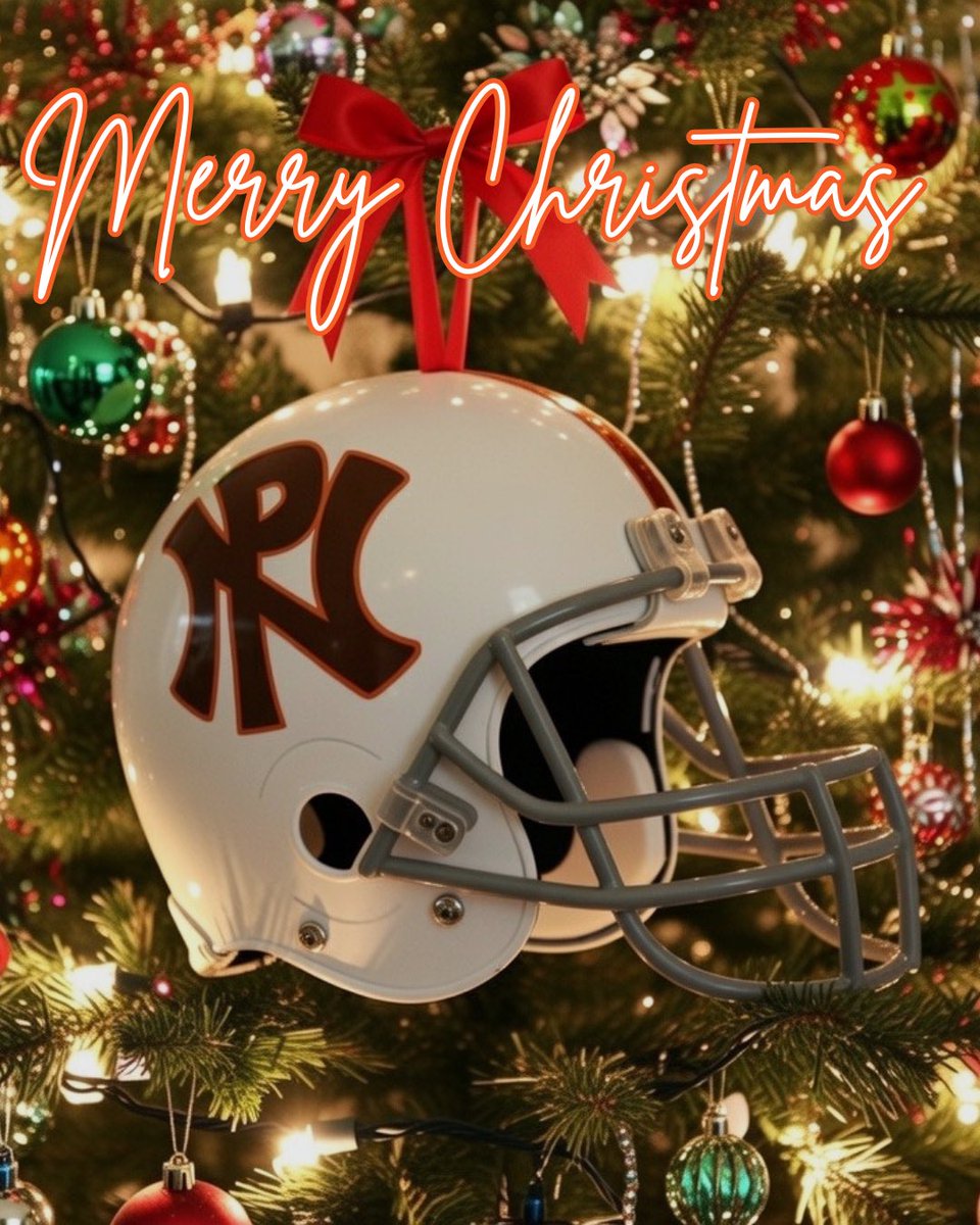 PNHuskieFB's tweet photo. From our Huskie Football Family to yours, Merry Christmas! ๐๐ โ๏ธ #RollSkies #PACKstrong https://t.co/5dAKGVVQvI