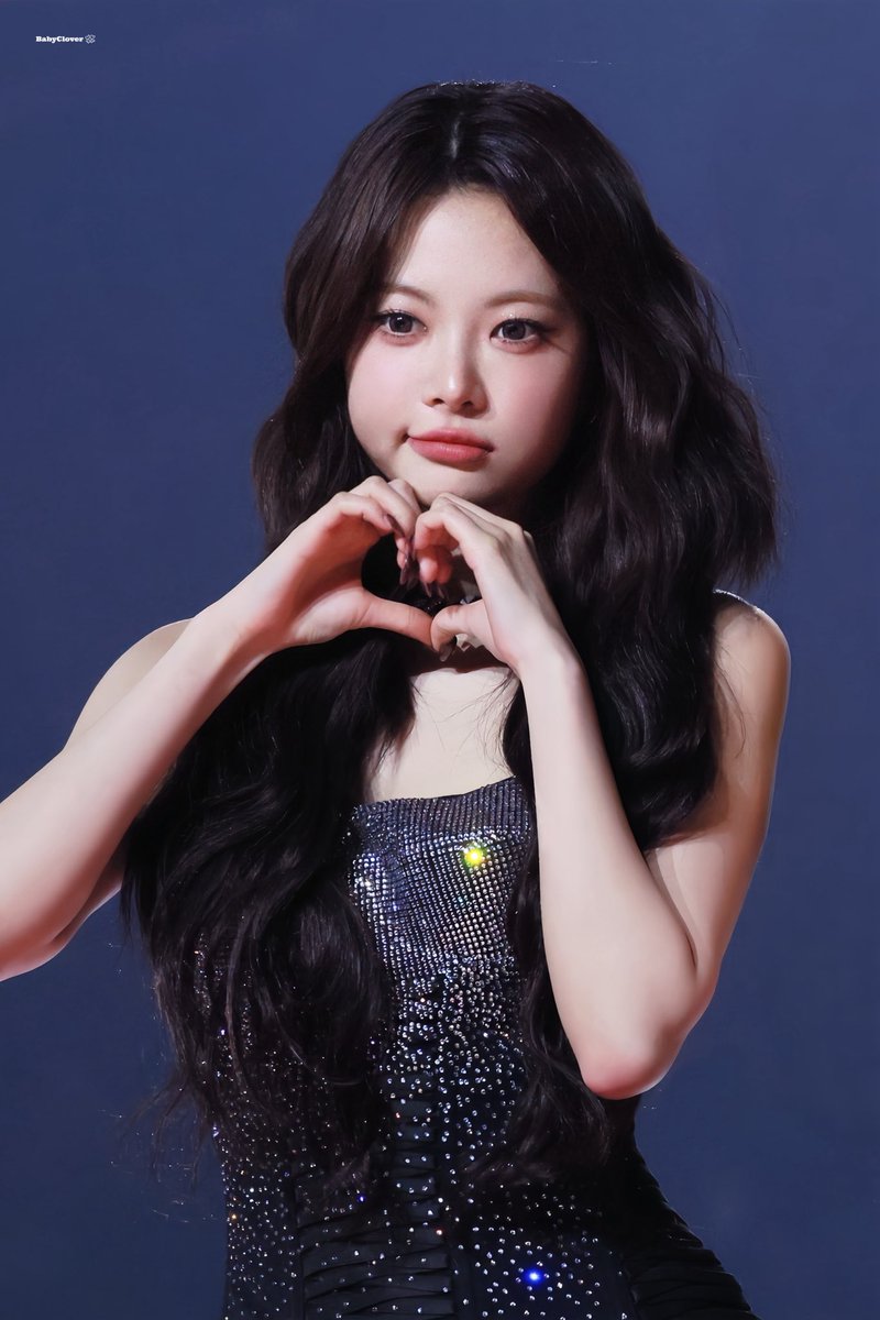 251225

#르세라핌 #홍은채 #은채 #ウンチェ
#LE_SSERAFIM #HONGEUNCHAE