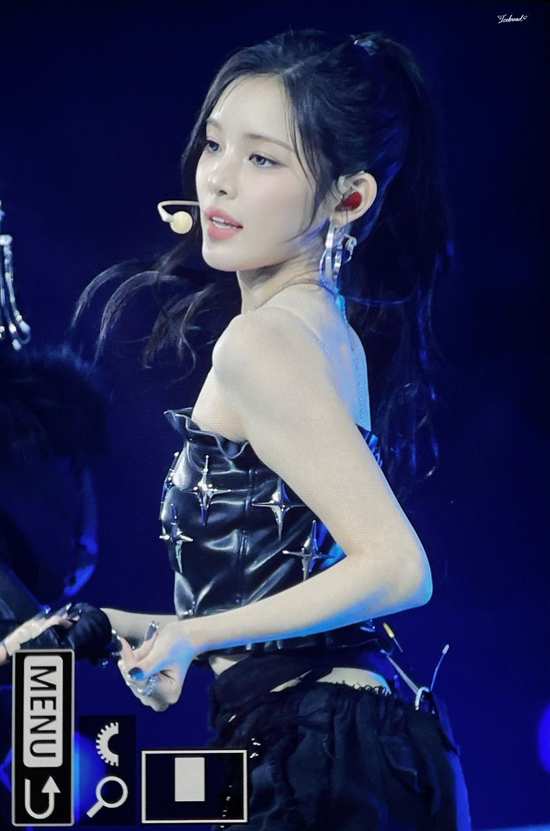 Icebread0412's tweet image. 251225 YUHA

💙

#Hearts2Hearts  #YUHA
#하츠투하츠 #유하