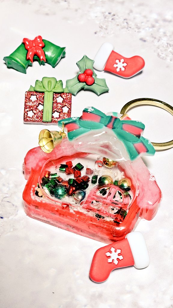 felimodo's tweet photo. 🎅🎄𝑀𝑒𝑟𝑟𝑦 𝐶ℎ𝑟𝑖𝑠𝑡𝑚𝑎𝑠🎄🎁
セリアのモー��ドで作ってみました❤️🤍🔔
 #365DIYtheme
#煌めけ輝け美しく
 #MerryChristmas https://t.co/3mKLaIVSsa