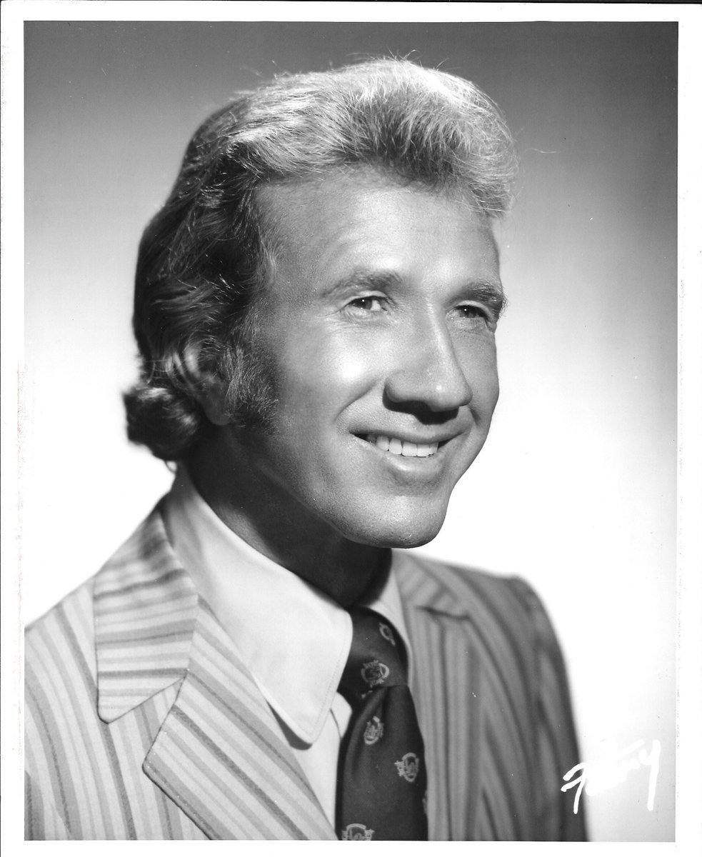 From everyone here at #MartyRobbins Enterprises, we wish you and yours a very merry Christmas. 🎄