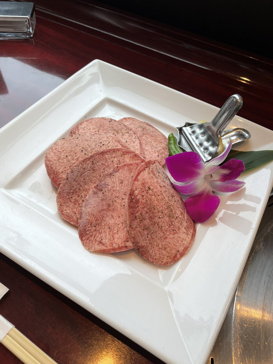 ymiiiny's tweet photo. グッズ買ったあとに食べた焼肉がちで美味しかった🥩🔥 https://t.co/ckJ2zIgB1m