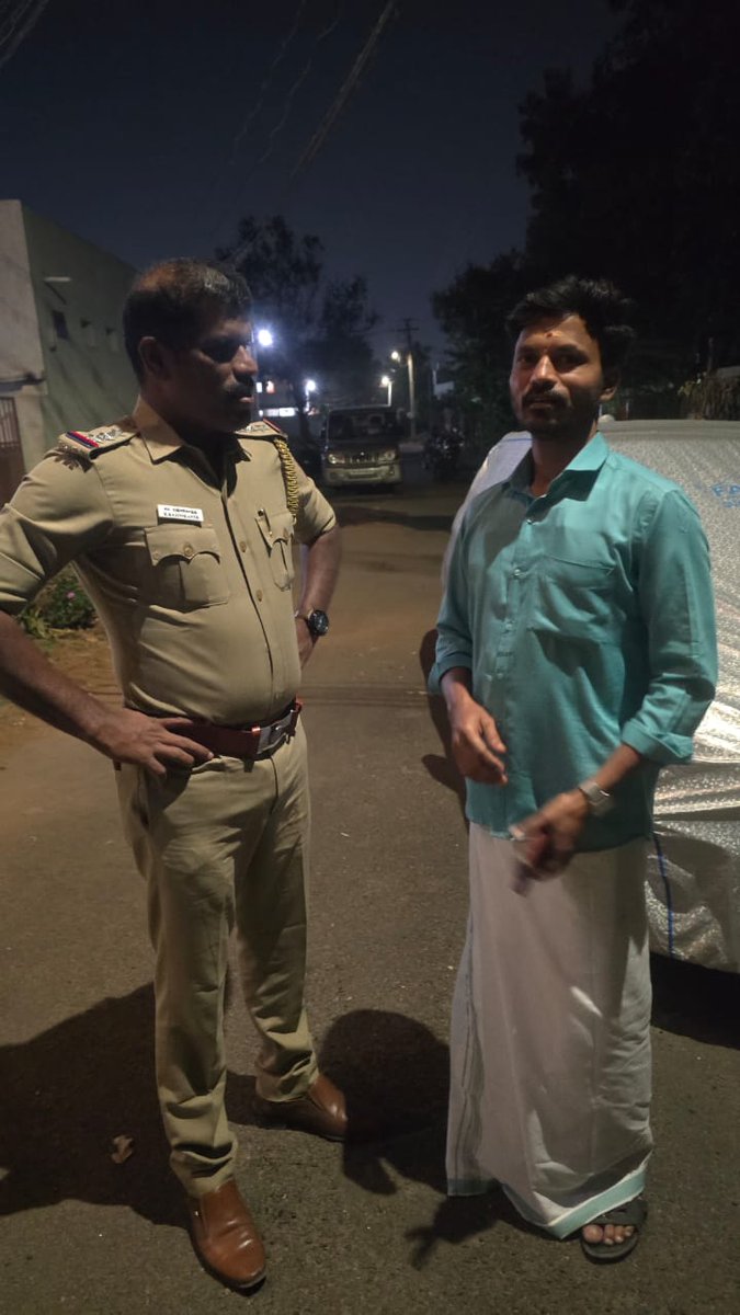 aksamytnp's tweet photo. சமூக நீதி கேட்டு போராட இருக்கும் இடைநிலை ஆசிரியர்களை கைது செய்யும் தமிழக காவல்துறையை வன்மையாக கண்டிக்கிறேன்.

#JusticeforTNSGT_ssta
@mkstalin 
@Anbil_Mahesh
@Udhaystalin
@arivalayam
@DMKITwing https://t.co/yqT8MRjmPo