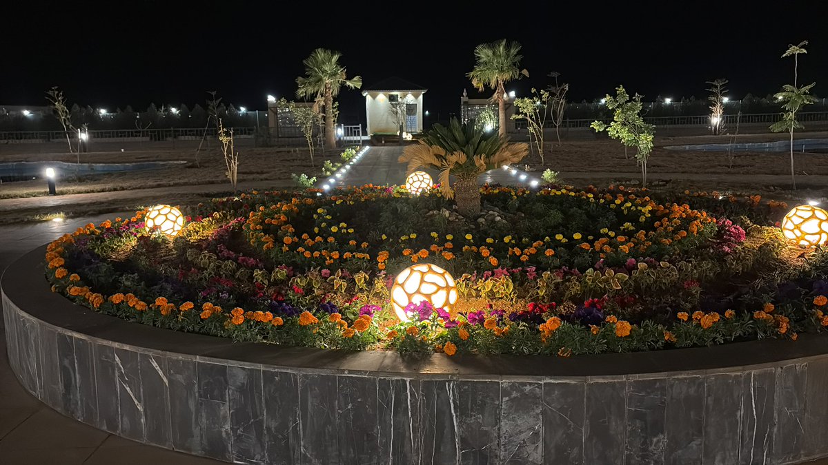 Lujain_Resort's tweet photo. هدوء المساء ..
وجمال الورد ..🌹
#منتجع_لجين_الريفي https://t.co/lxCRNc0Hpl