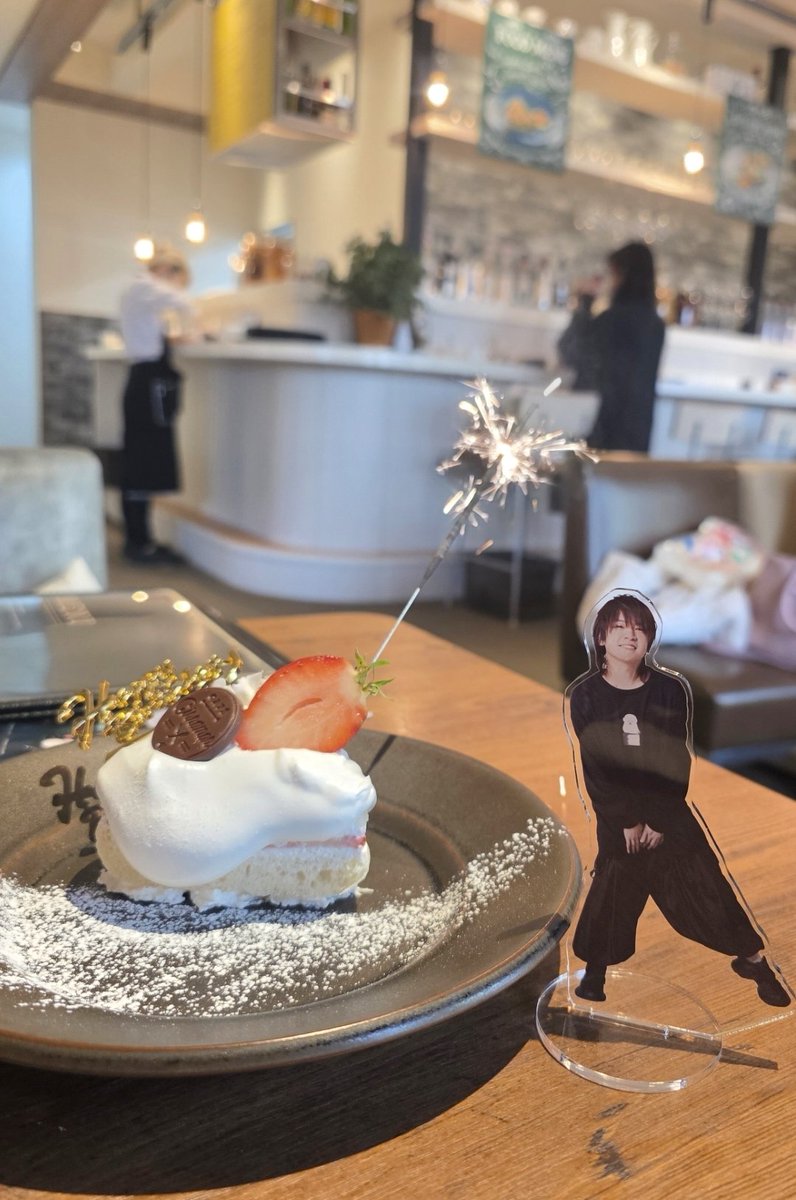 tabrisangel90's tweet photo. Happy birthday Tomokun!
Please continue to do what you love - creating music, voicing new characters, doing more photoshoots for Yamaguchi Heights and creating more recipes for Cafe Cinnamon! I'll support you in everything you do! :D
#山口智広誕生祭2025 🎉🎉 https://t.co/65fxCoxafs