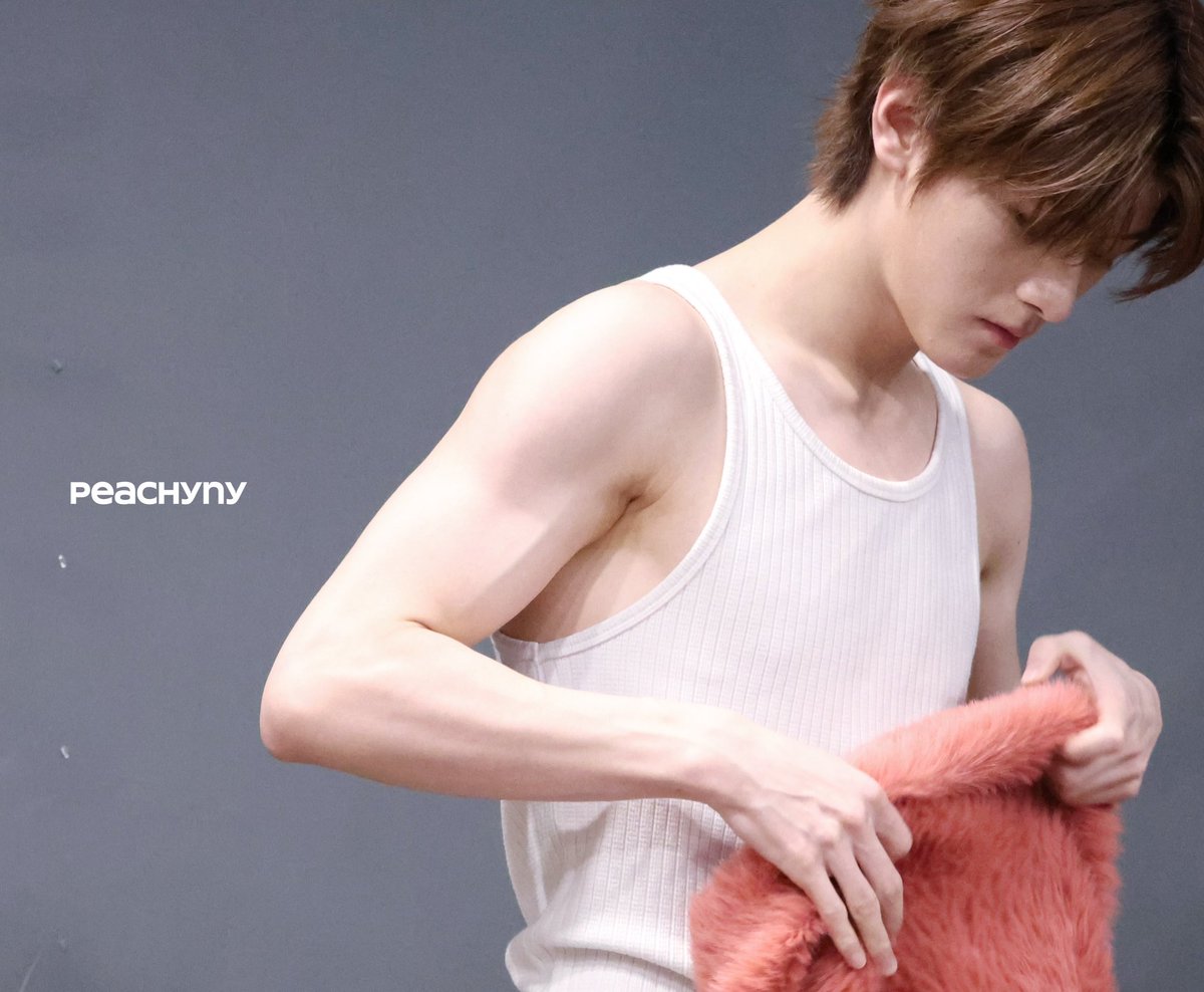 PeachyNY tweet media