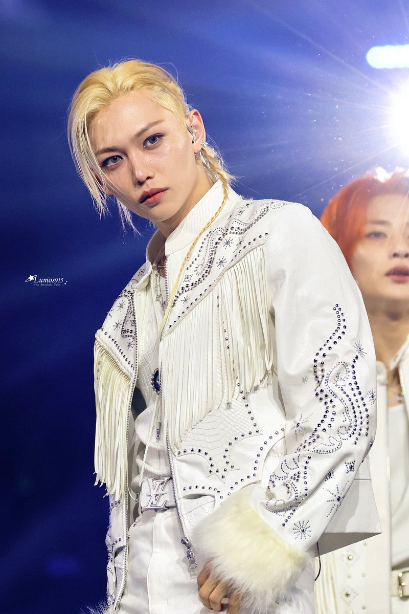 Lumos915's tweet photo. 251225 SBS 가요대전  HD
#Felix #필릭스 #straykids #스트레이키즈 https://t.co/W8yeMnCzcu