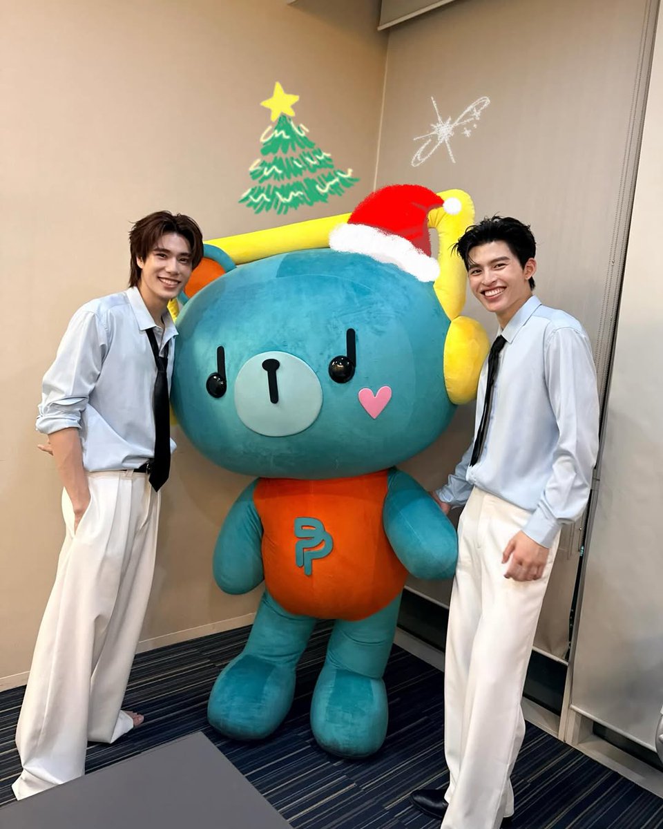 🧡🤍🩵

from the first day                         until now...