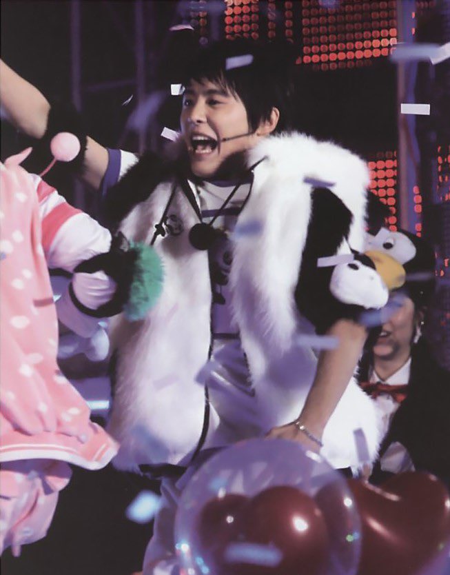 #XIA22ndAnniversary
#준수야_데뷔22주년_축하해
\
너와 나 같은 곳을 바라보며
하나 둘 새겨놓은
희미한 발자국이 내게 있어