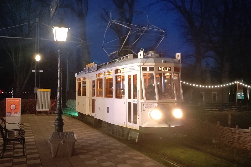 OVnieuwsINFO's tweet image. In beeld: Trams in kerstsfeer in het Openluchtmuseum in Arnhem - treineninnederland.nl/2025-12-24_Tra…

#Openluchtmuseum #Arnhem #Trams #OVnieuws #OpenbaarVervoer #Tramleven #UitTip
