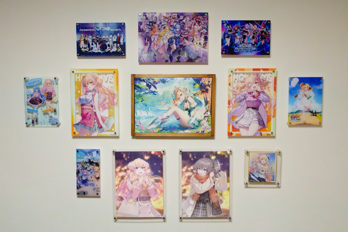 ねねちのキャンバスアートやアクリルパネルを飾ってみました。 ライブ