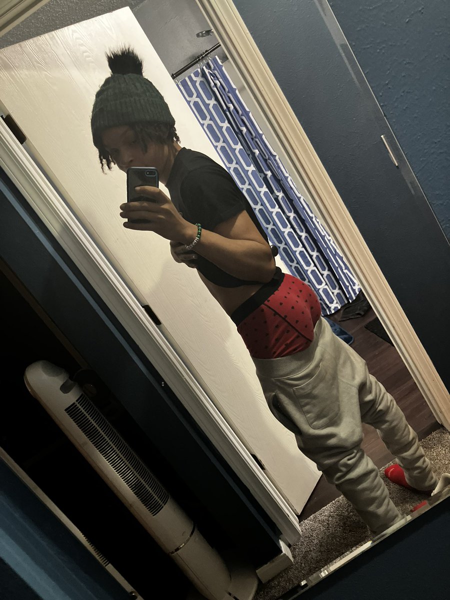 MaskedTy's tweet photo. 🍓❤️‍🔥😈😝🍑                                   Merry Christmas 🎄 https://t.co/VDuwTcDx5h