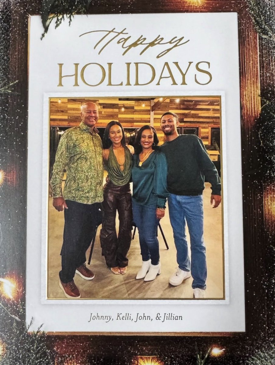 CoachJohnnyJ12's tweet image. Merry Christmas and Happy Holidays from our family to yours!🙏🏽🎄🎁
Wishing you all a joyous and blessed one!🙏🏽❤️