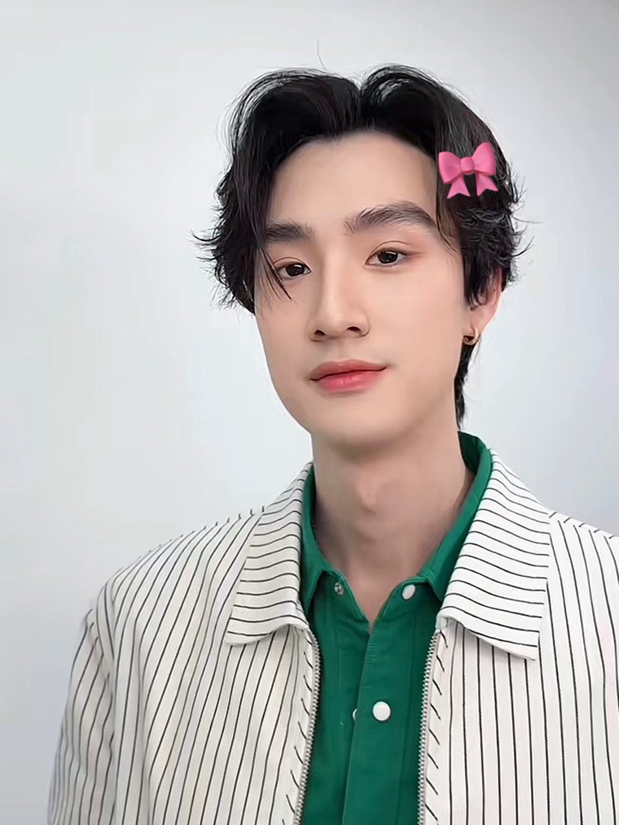 The smile                        the reason
#dewtee #ดิวธี