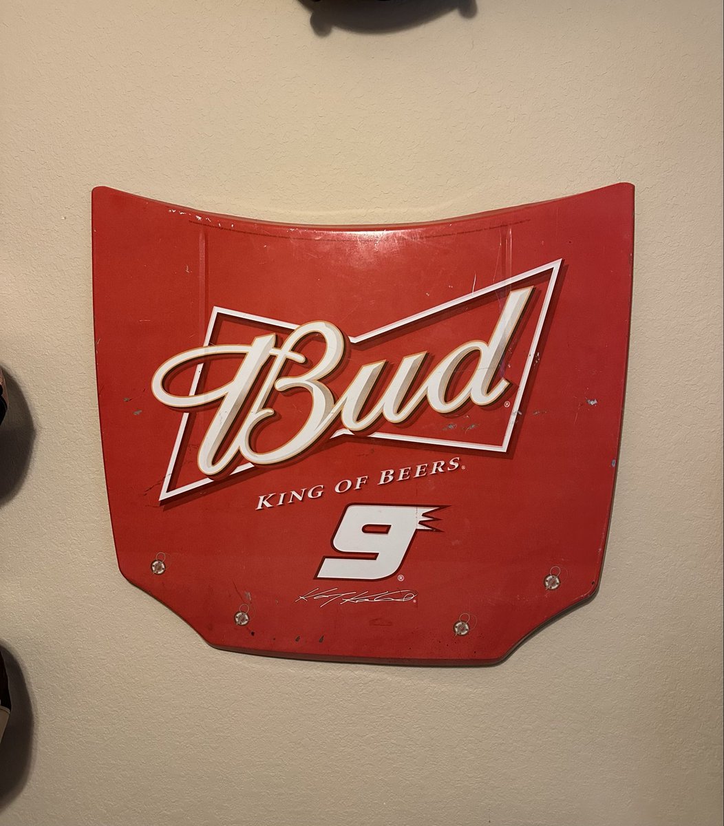 FailInspection's tweet image. Merry Christmas!! Here’s two collectibles I got at a festival in Texas during December. Technically they are Christmas decorations. 

#rustywallace #kaseykahne #nascarcollectibles #NASCAR