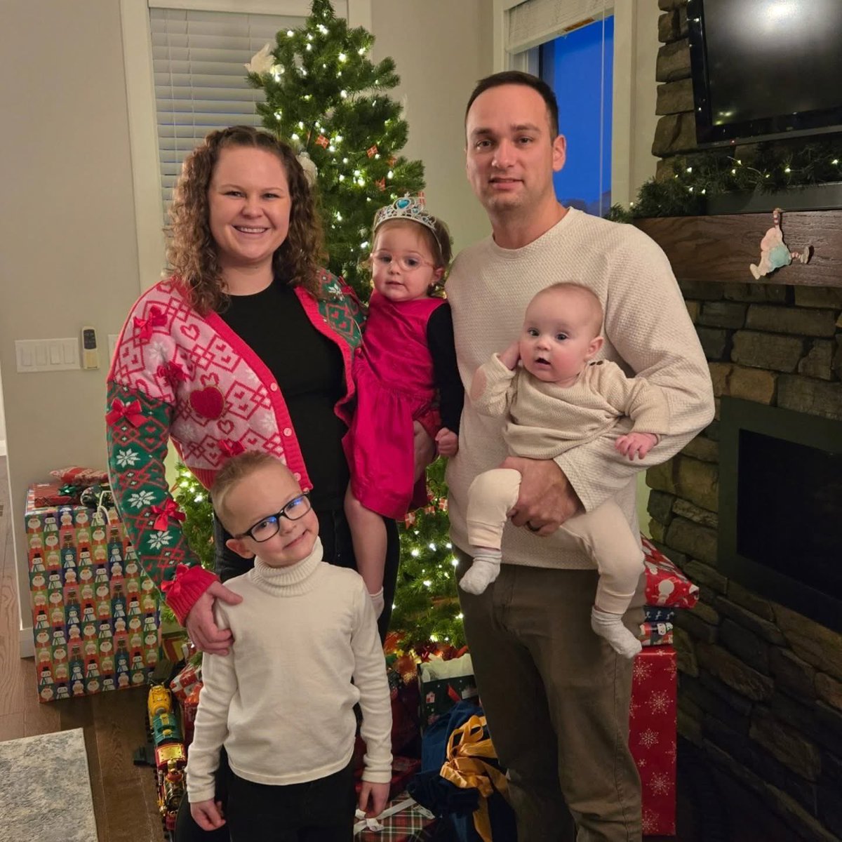 TrevorLocking's tweet photo. Merry Christmas https://t.co/dKmyCbtQ9W