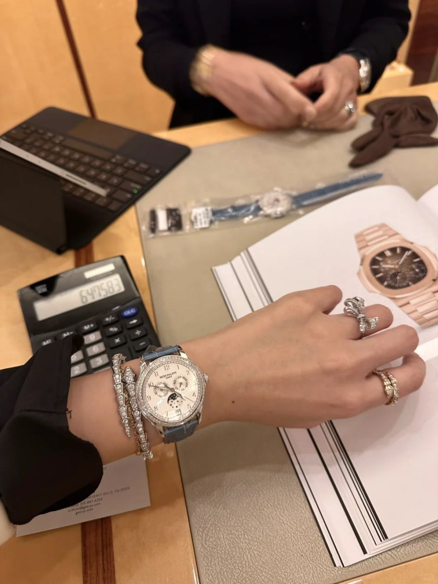 vicky_luthra's tweet image. It's always the right time for style 💎 #WatchGameStrong