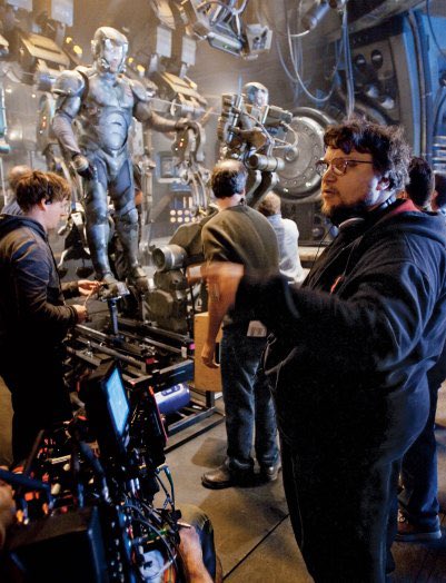 BobaFettANHSE's tweet image. #pacificrim #behindthescenes🎬 #filmmaking