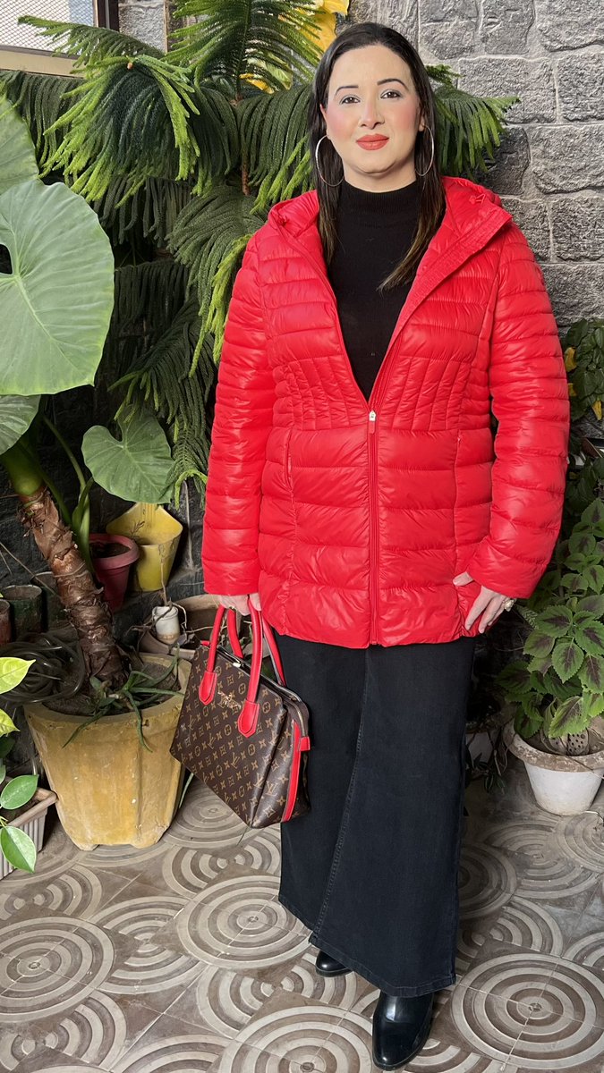 JamilSnowber's tweet image. “”MERRY CHRISTMAS TO ALL..🏕️🎊🏕️🎊🏕️””
#goingwithtrend✌️ 
#getmoving