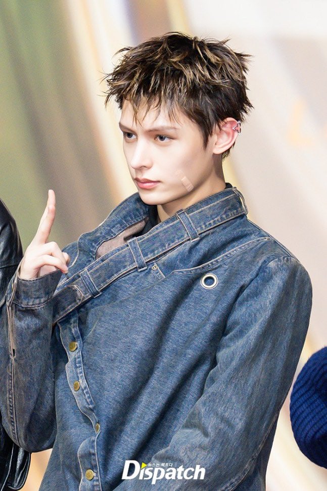 yufaniche's tweet photo. still the cutest even when he’s not smiling https://t.co/EzvgNcB496