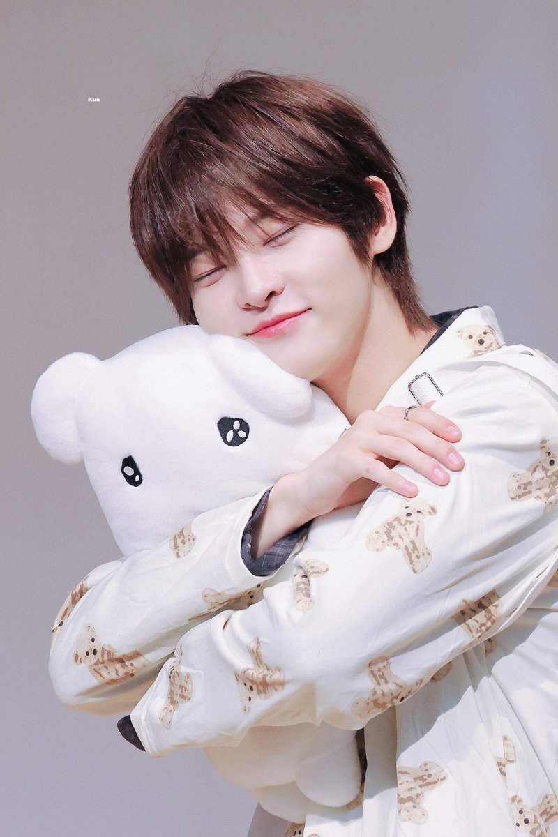 251224

#파우 #POW #현빈 #HYUNBIN