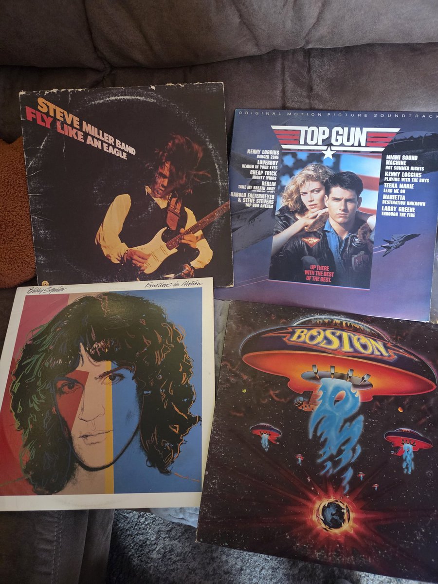 WJakeStateFarm's tweet image. My youngest wanted a record player.  Got these to start.  What are some essential records?  Want foreigner #4