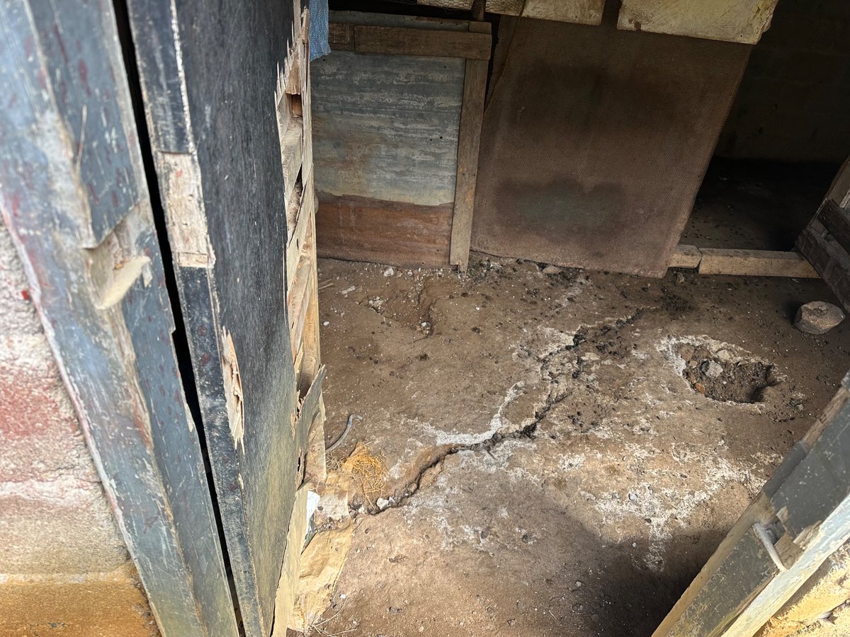 BGowthaman's tweet photo. Visited Ury Estate in Passara today. This family i met had been asked to return to their house after a haphazard assessment. There was a large crack going thorough their house, goat shed, poultry shed and front garden. They run when it rains. #Ditwa #Malaiyaham https://t.co/lXvhR9dWvO