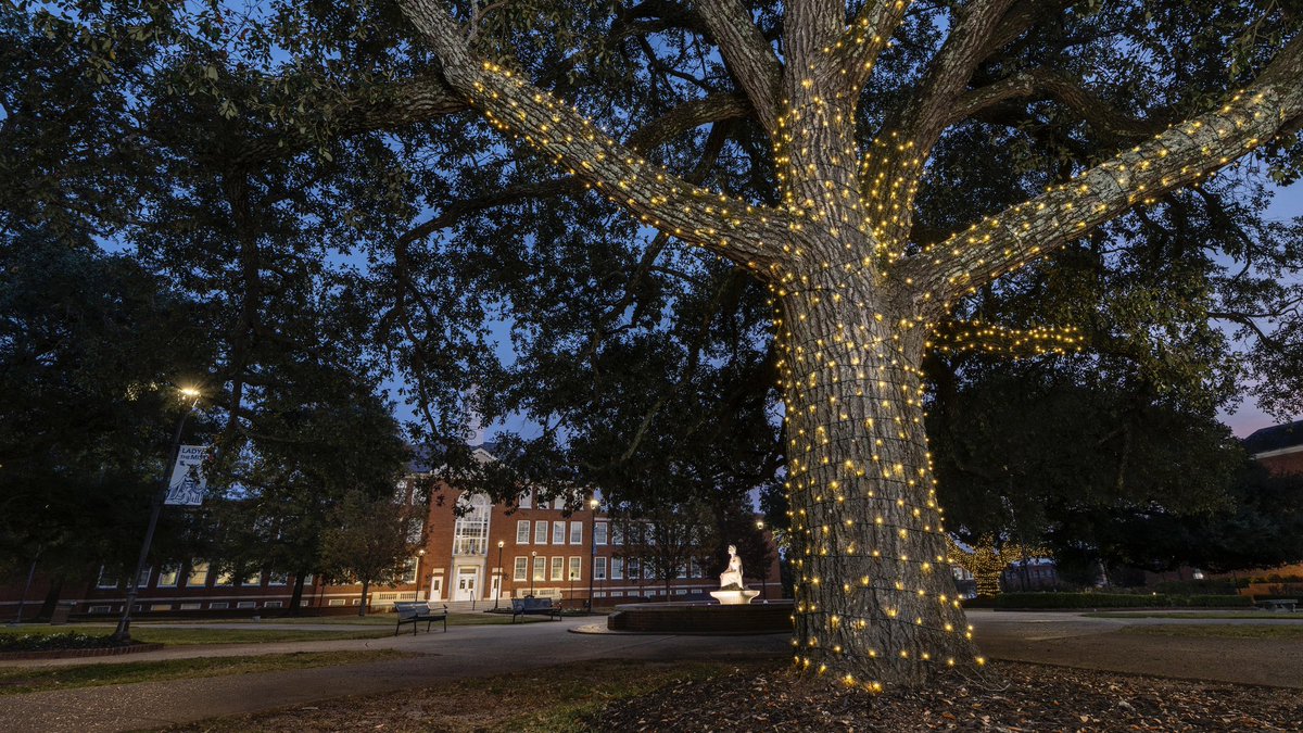 LATech's tweet image. More like "Ever Loyal Glee!" 🎄 

Merry Christmas from Louisiana Tech!