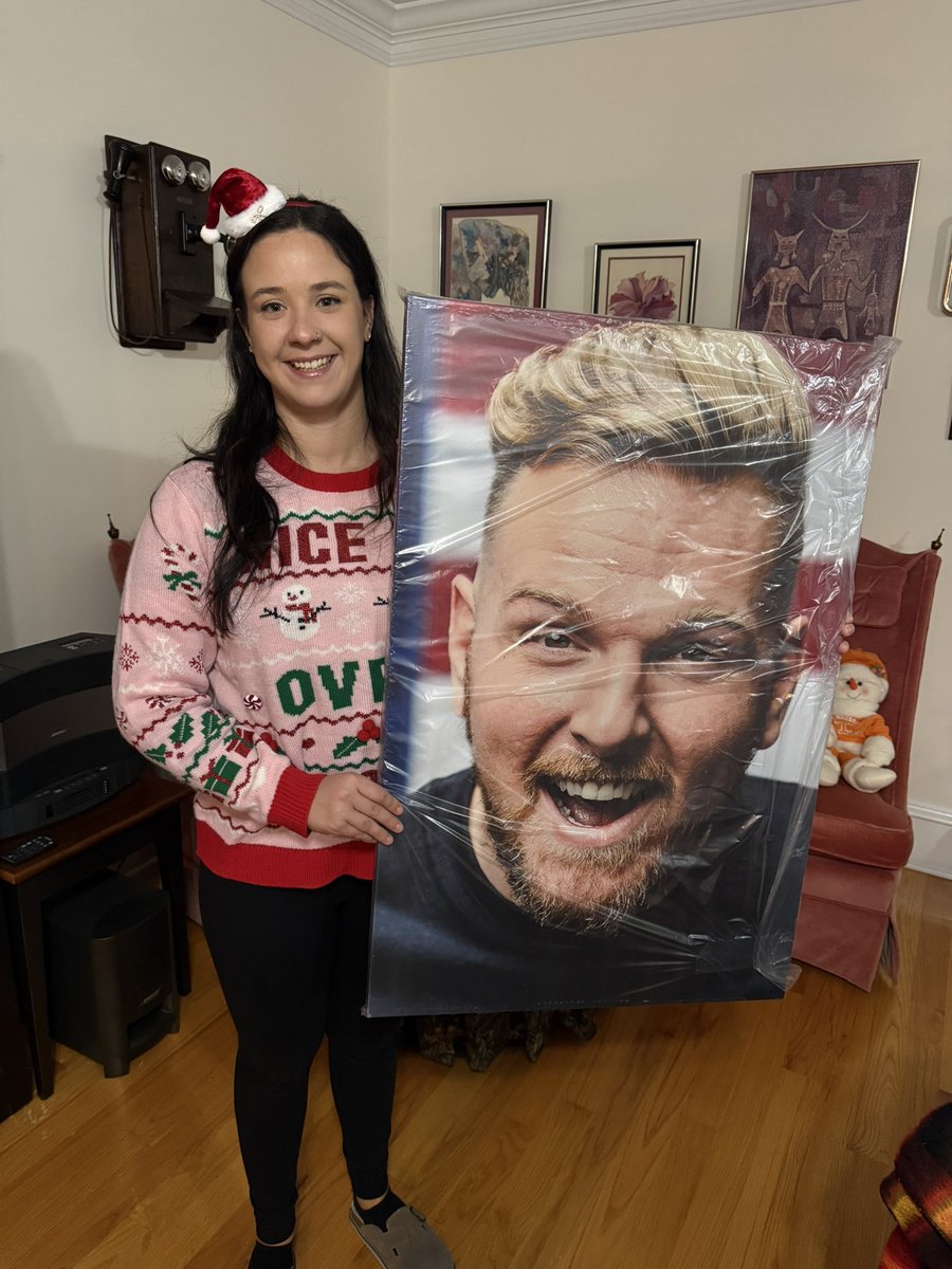 Merry Christmas <a href="/PatMcAfeeShow/">Pat McAfee</a> 🎅