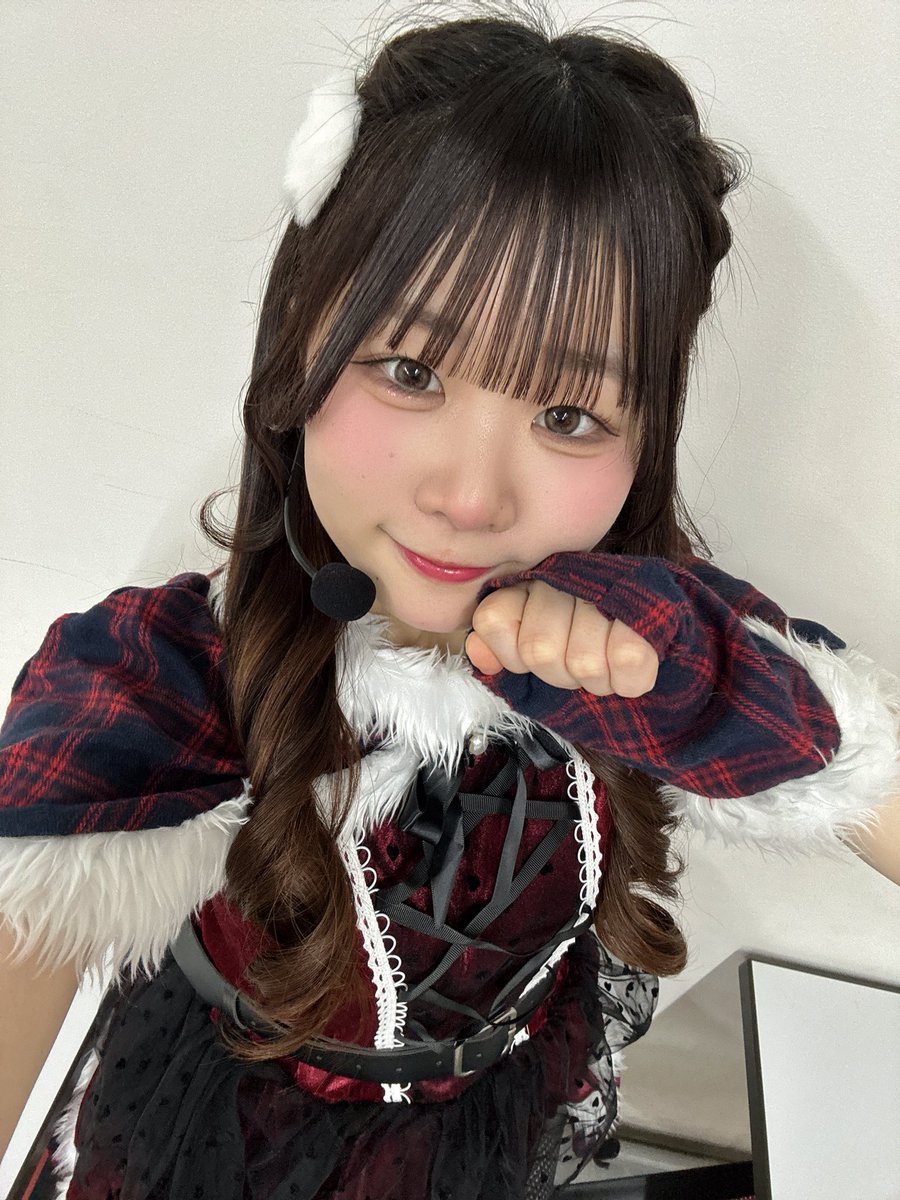 saanya_pazmelo's tweet photo. メリークリスマス🎅🎄🤍 https://t.co/vw8gctpoqI